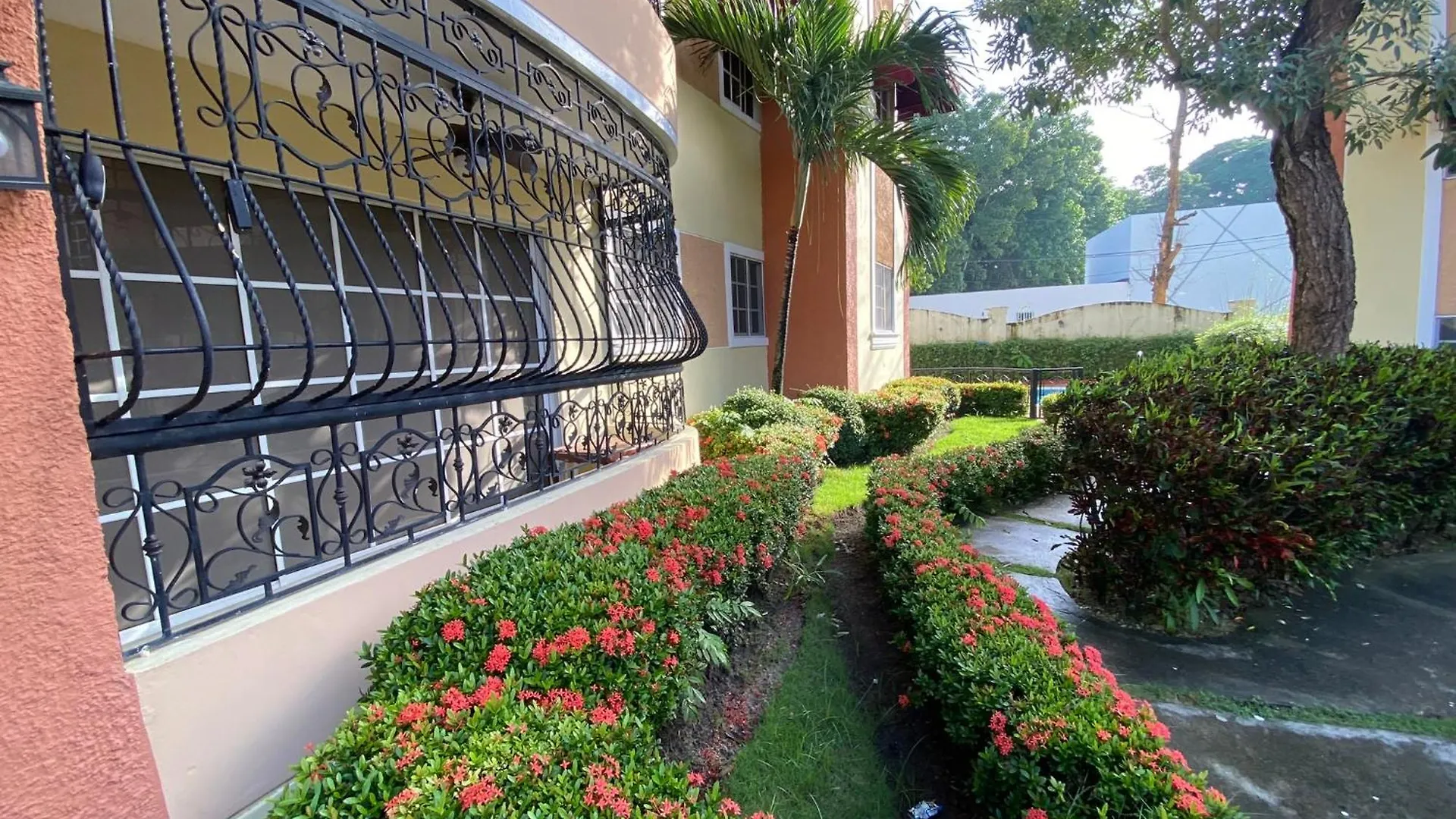 Apartamento 4Dominican Rep, New Huge Modern 3Bedroms Apt- Transformer And Inverter If The Light Goes Off-The Best Choice 4 You Santo Domingo