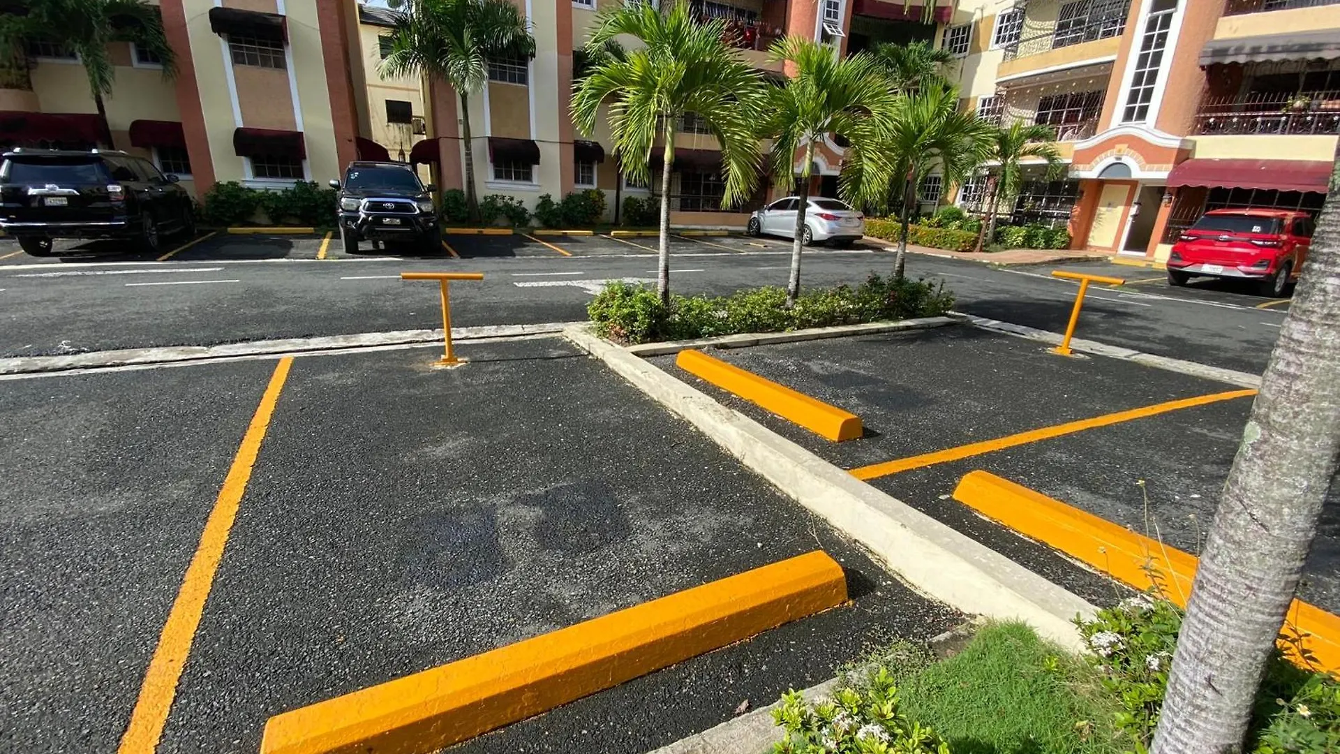 4Dominican Rep, New Huge Modern 3Bedroms Apt- Transformer And Inverter If The Light Goes Off-The Best Choice 4 You Santo Domingo Apartamento